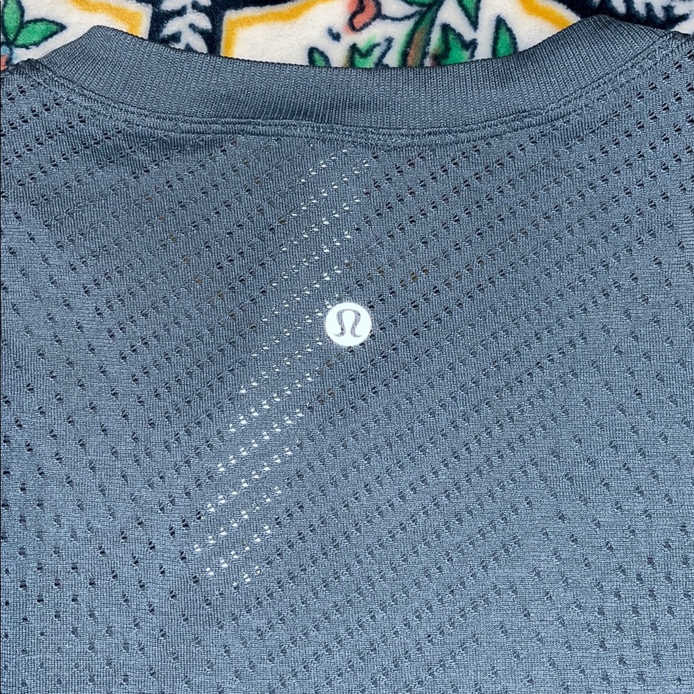lululemon athletica Perforated V-Neck Performance Top in Slate Blue - Picture 8 of 8